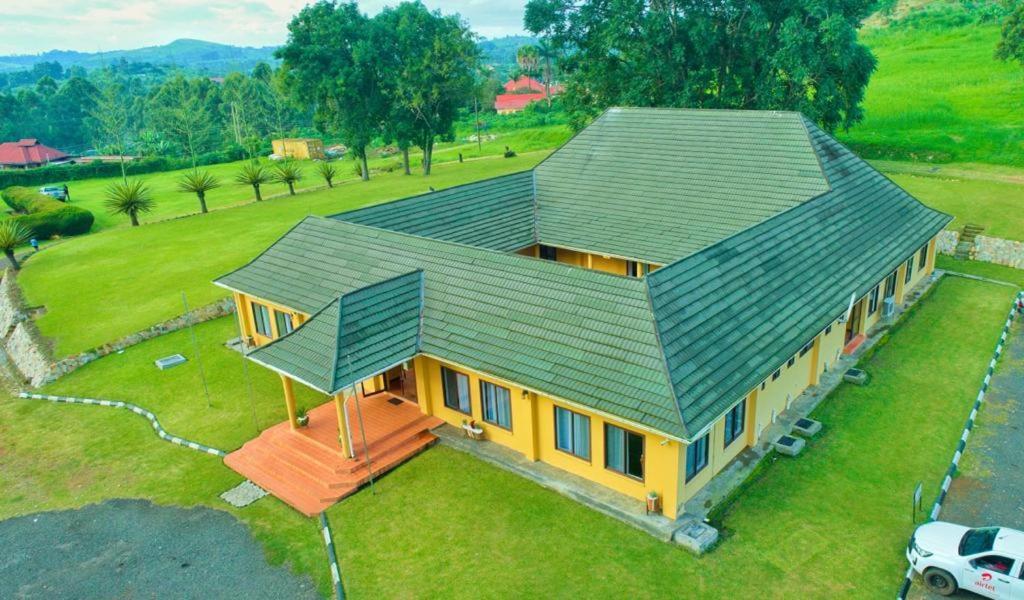 Mountains Of The Moon Hotel Fort Portal Exterior foto