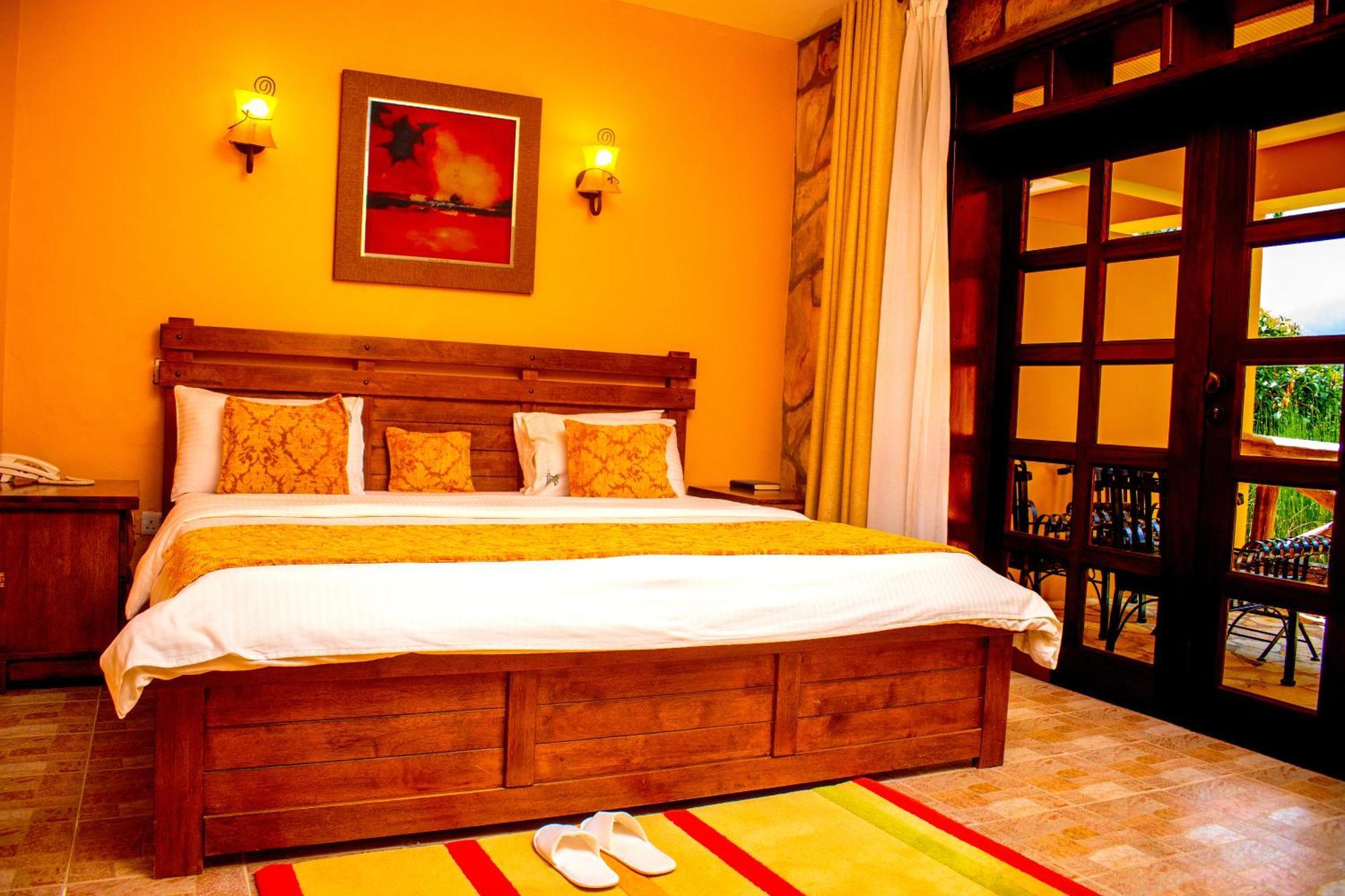 Mountains Of The Moon Hotel Fort Portal Exterior foto